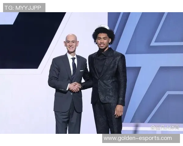 文班亚马称赞卡斯尔哈珀潜力巨大未来将成为联盟强劲对手 文班亚马称赞卡斯尔哈珀潜力巨大未来将成为联盟强劲对手