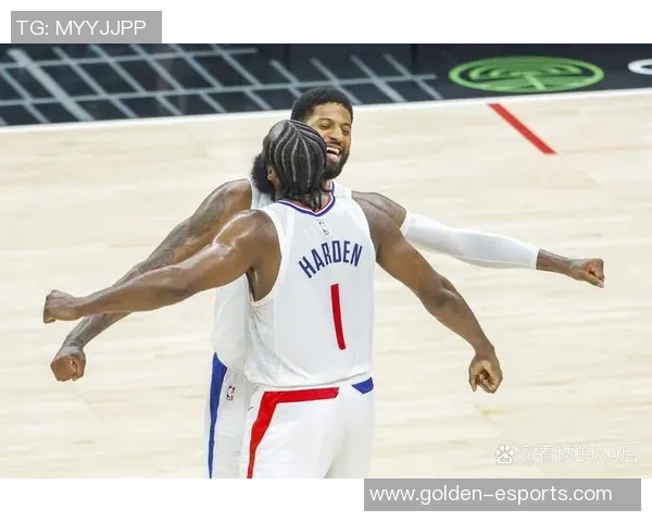 科塔表现出色9投7中轻松拿下15分8篮板2助攻2抢断1盖帽助力球队胜利